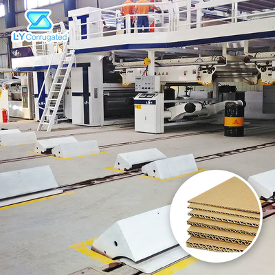 Chaîne de production en carton ondulé de 7 plis 2800mm 200m/Min Operating Speed