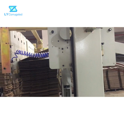 300mm Flexo imprimant la machine à sous, conducteur de rebord avant de carton
